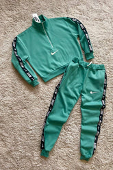 Chandal mujer Nike verde